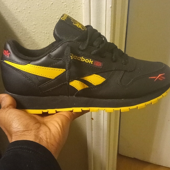 Pittsburgh Steelers Reebok's - Picture 3 of 3